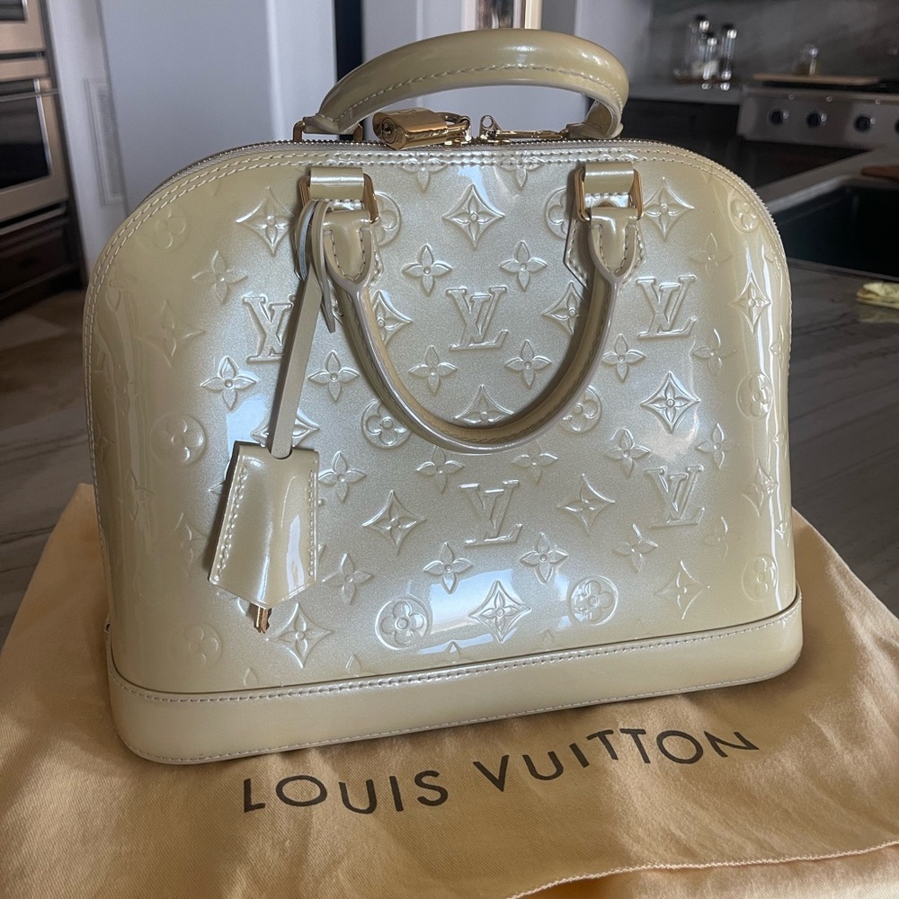 Louis Vuitton Alma PM
